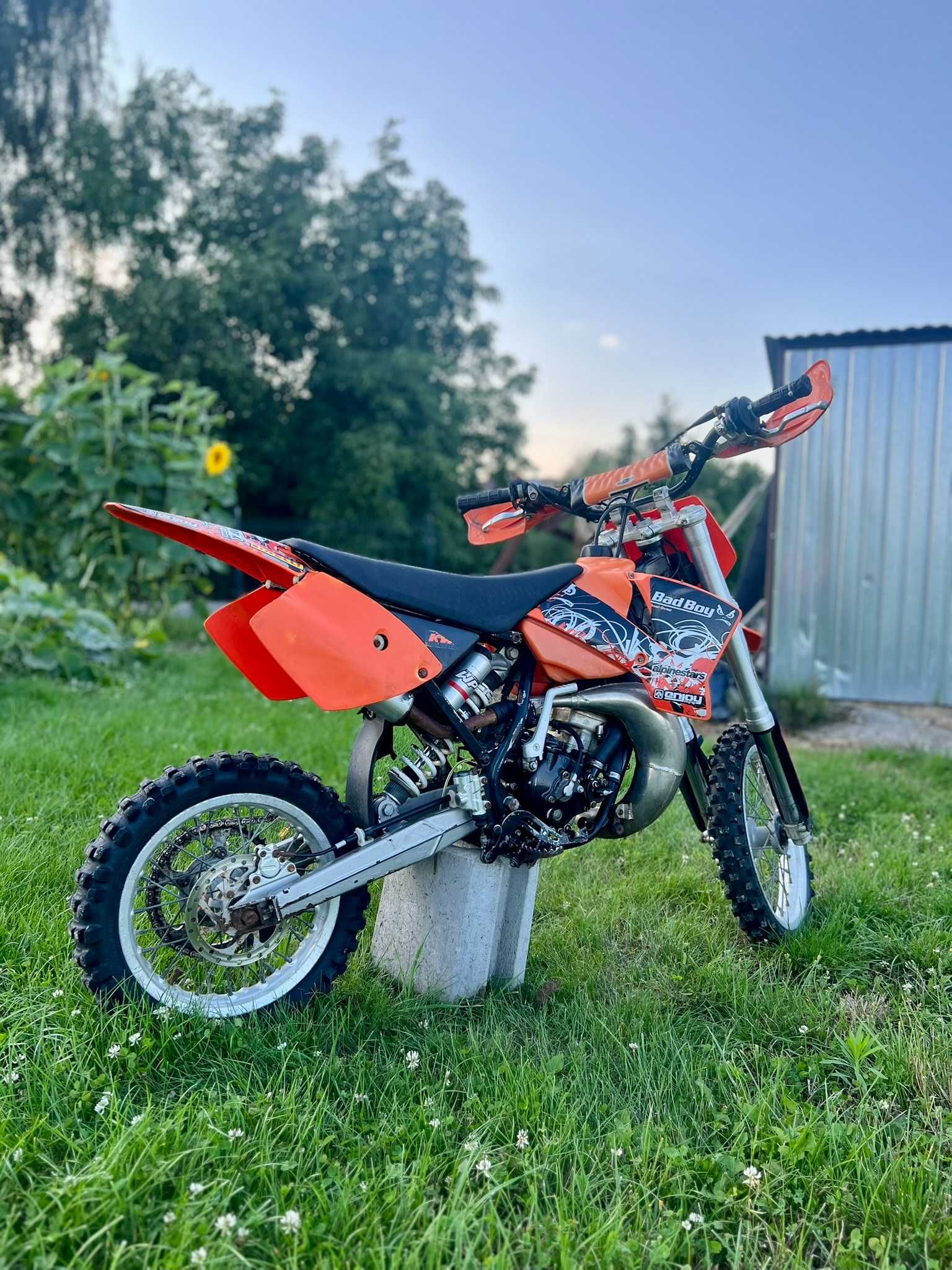 Cross KTM SX 65.