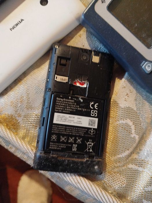 Telemóveis antigos para peças, restauro