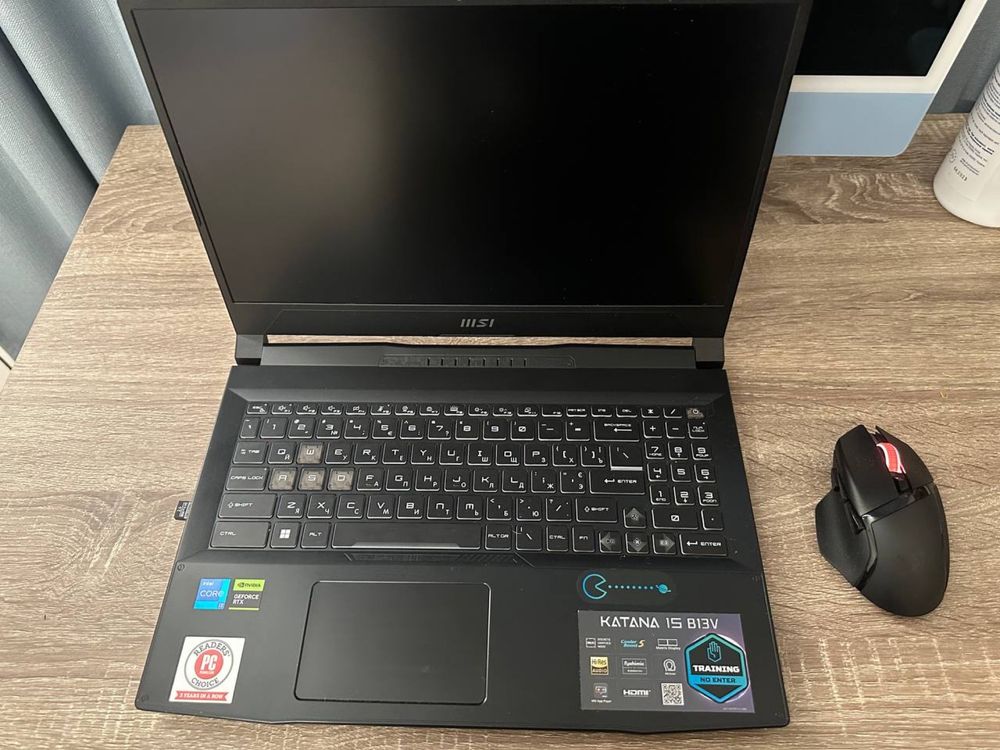 MSI Katana 15 B13V. Как новый. i7-13620H, 16RAM, 1TB SSD, RTX 4060