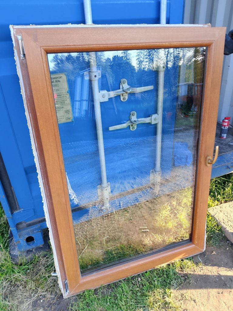 Okno 101x146 2szt złoty dąb rozwierno uchylne plastikowe