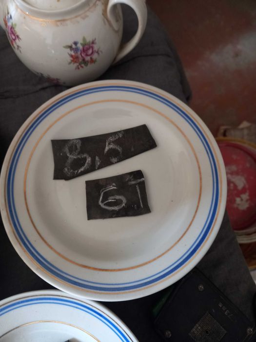 Набор тарелок, три вида