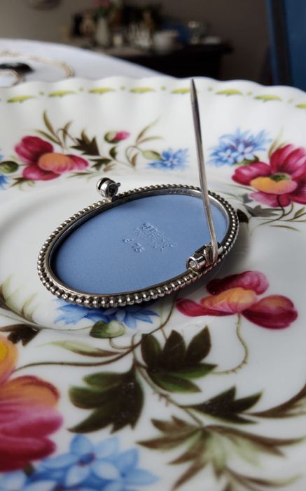 Брошка Wedgwood, блакитна яшмова порцеляна