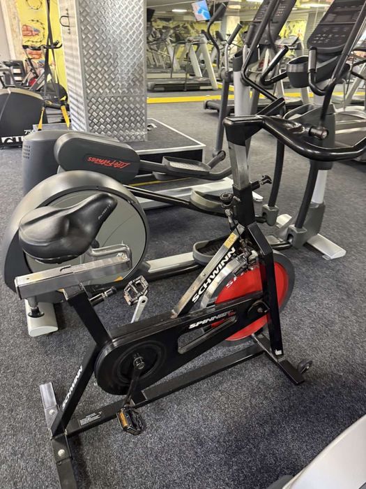 Вертикальный спин-байк Schwinn IC Elite™, велотренажёр