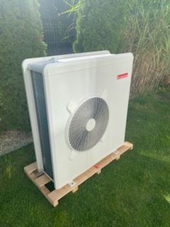 Pompa ciepła Ariston Nimbus Flex 70 S Net, 7 kW, 1,5 roku używana