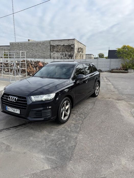 AUDI Q7 2017 року Typ 4M 3.0 TDI Tiptronic (272 к.с.) Quattro, Base