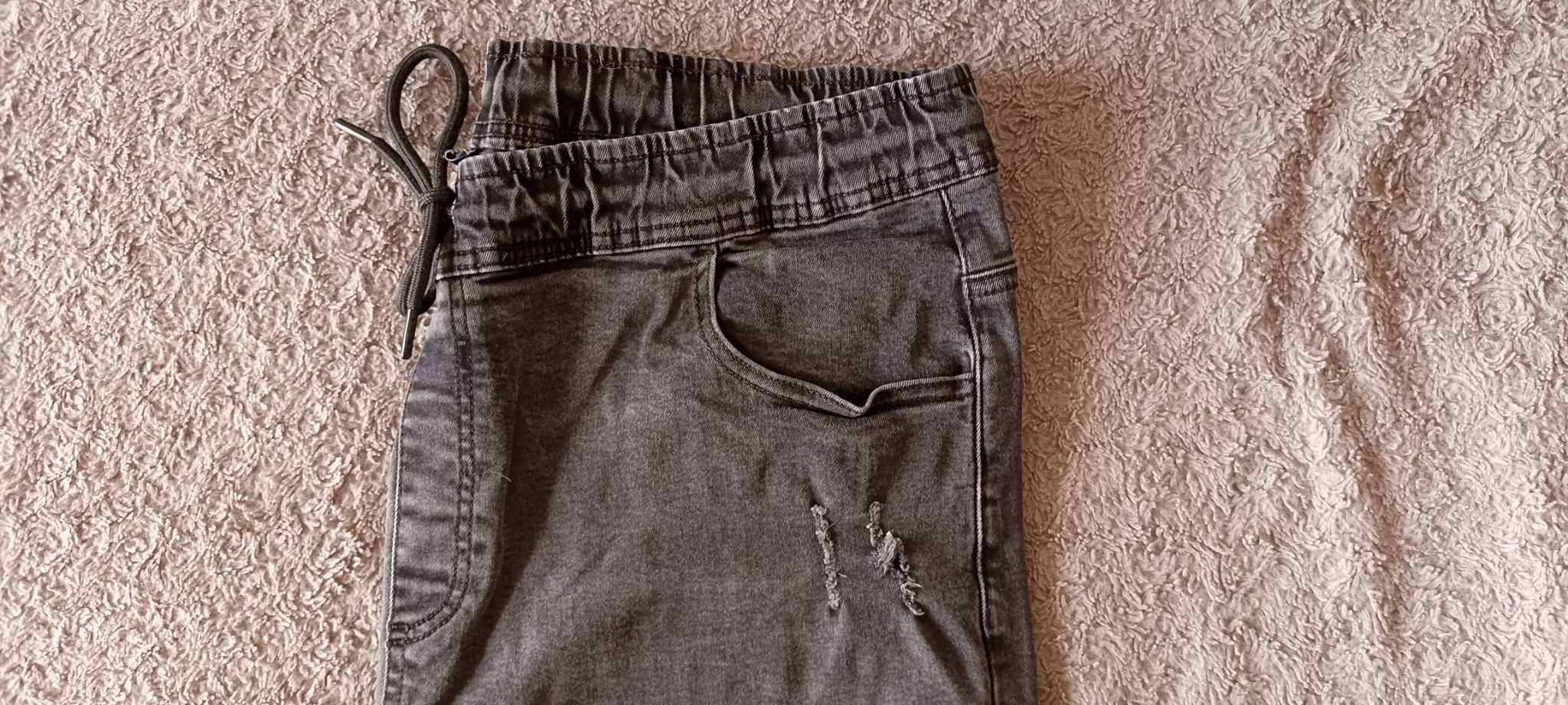 Calças jogger em denim cinza