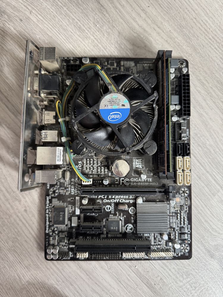 Plyta b85, 8gb ram, procesor.