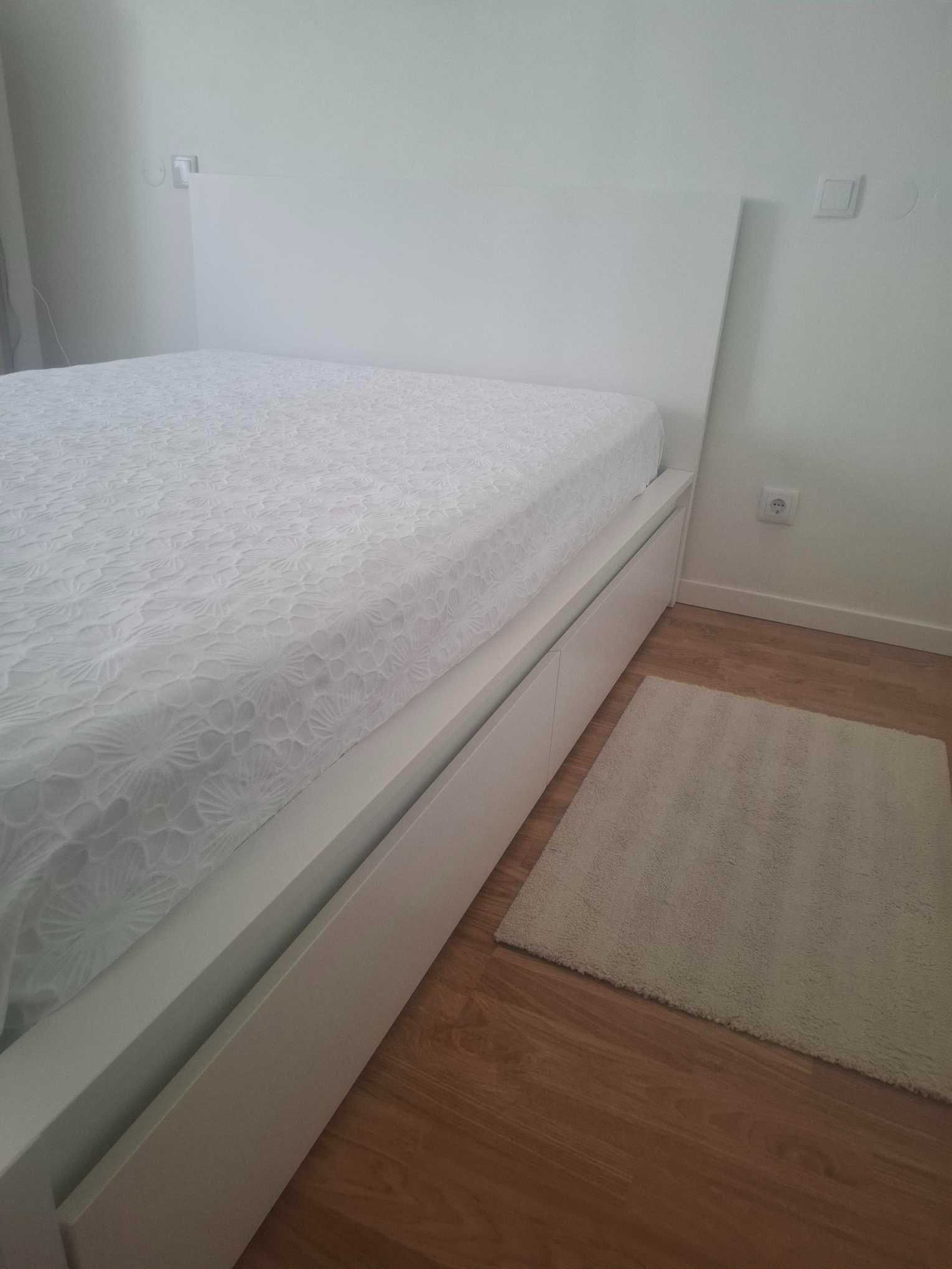 Cama de Casal  IKEA