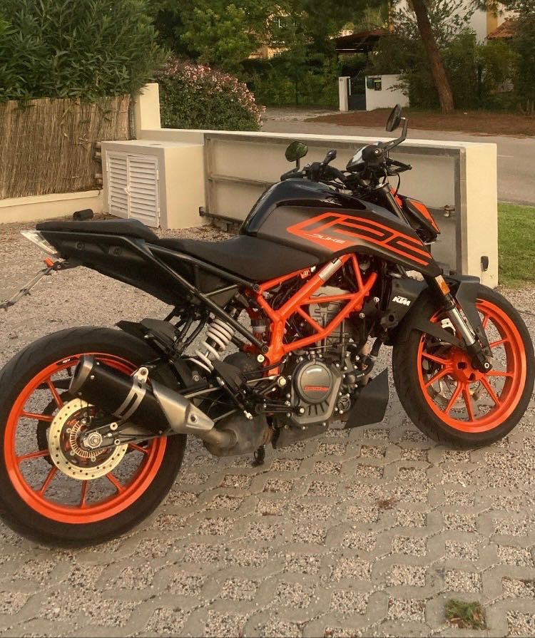 KTM Duke 125 de 2022 + Extras