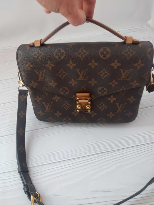 Сумка Louis Vuitton Metis Pochette