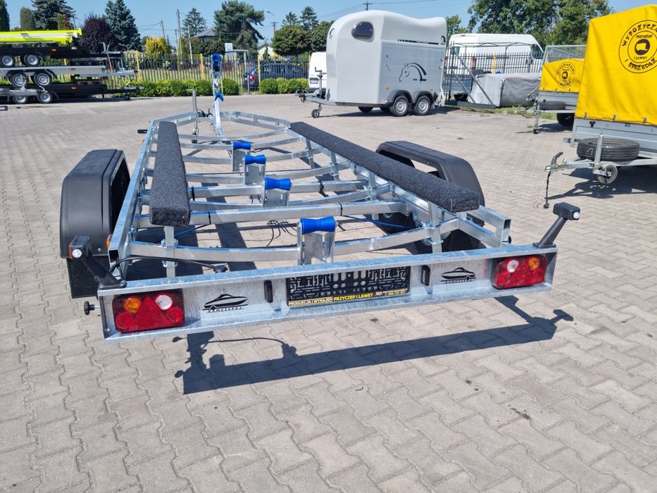 Przyczepa podłodziowa dwuosiowa  Dmc do 2700 dł 880 cm PRODUCENT