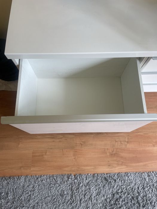 Szafka pod telewizor BESTÅ BURS N, biały połysk, IKEA