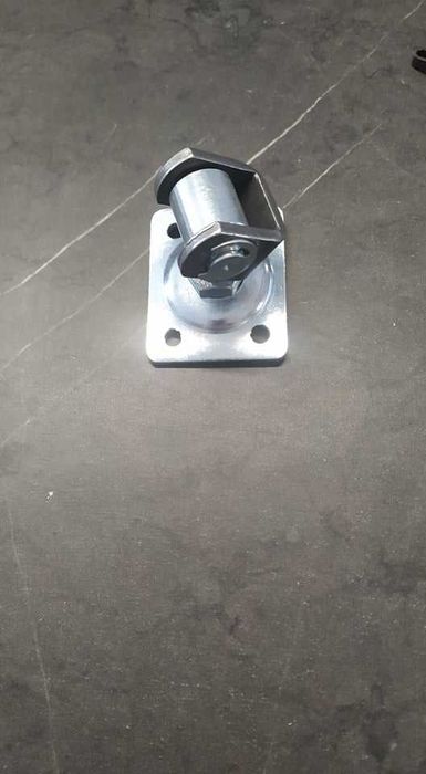 Zawias regulowany M16