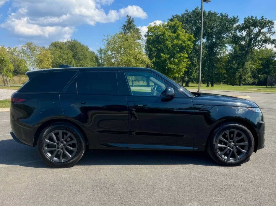 Land Rover Range Rover Sport P400 Dynamic SE      2023