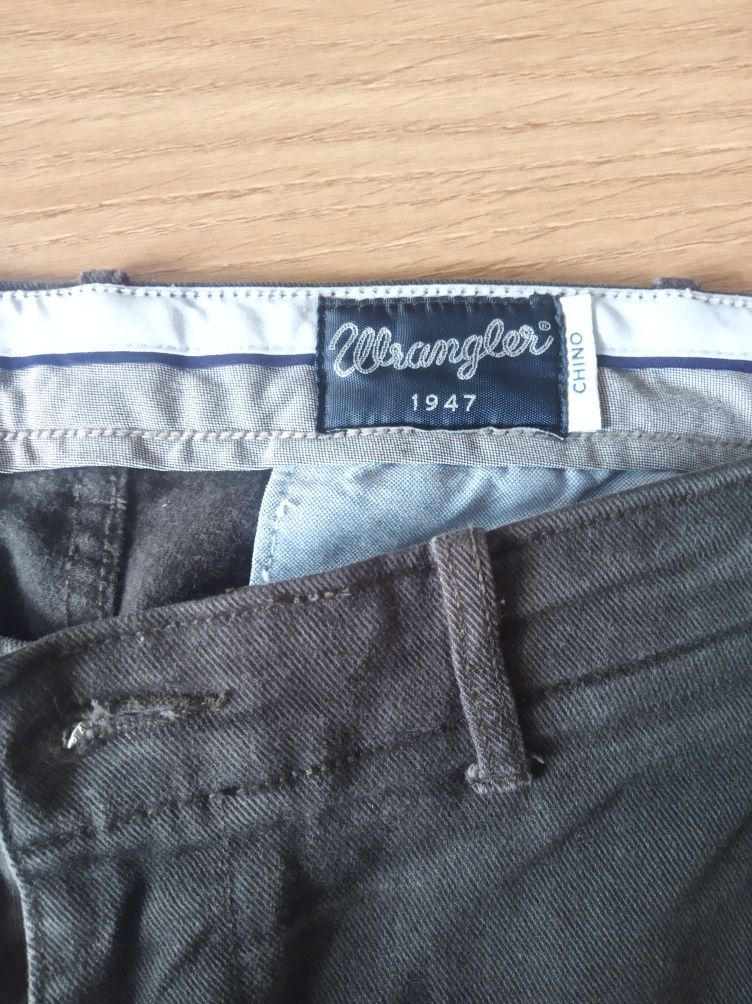 Wrangler męskie jeansy chino 33*32