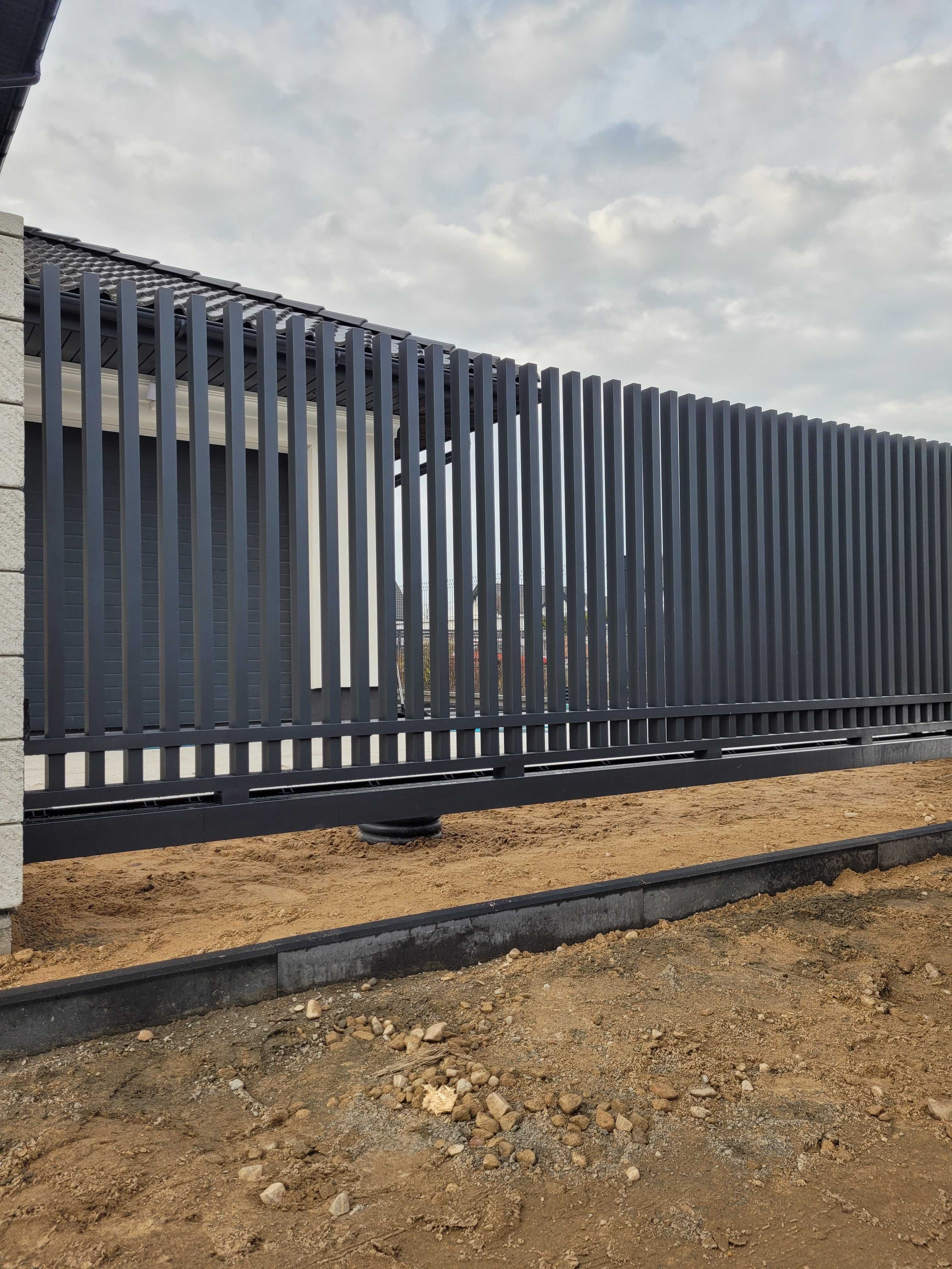 Ogrodzenie Palisada Pionowa- Przęsło słupkowe / pionowe ALUMINIUM