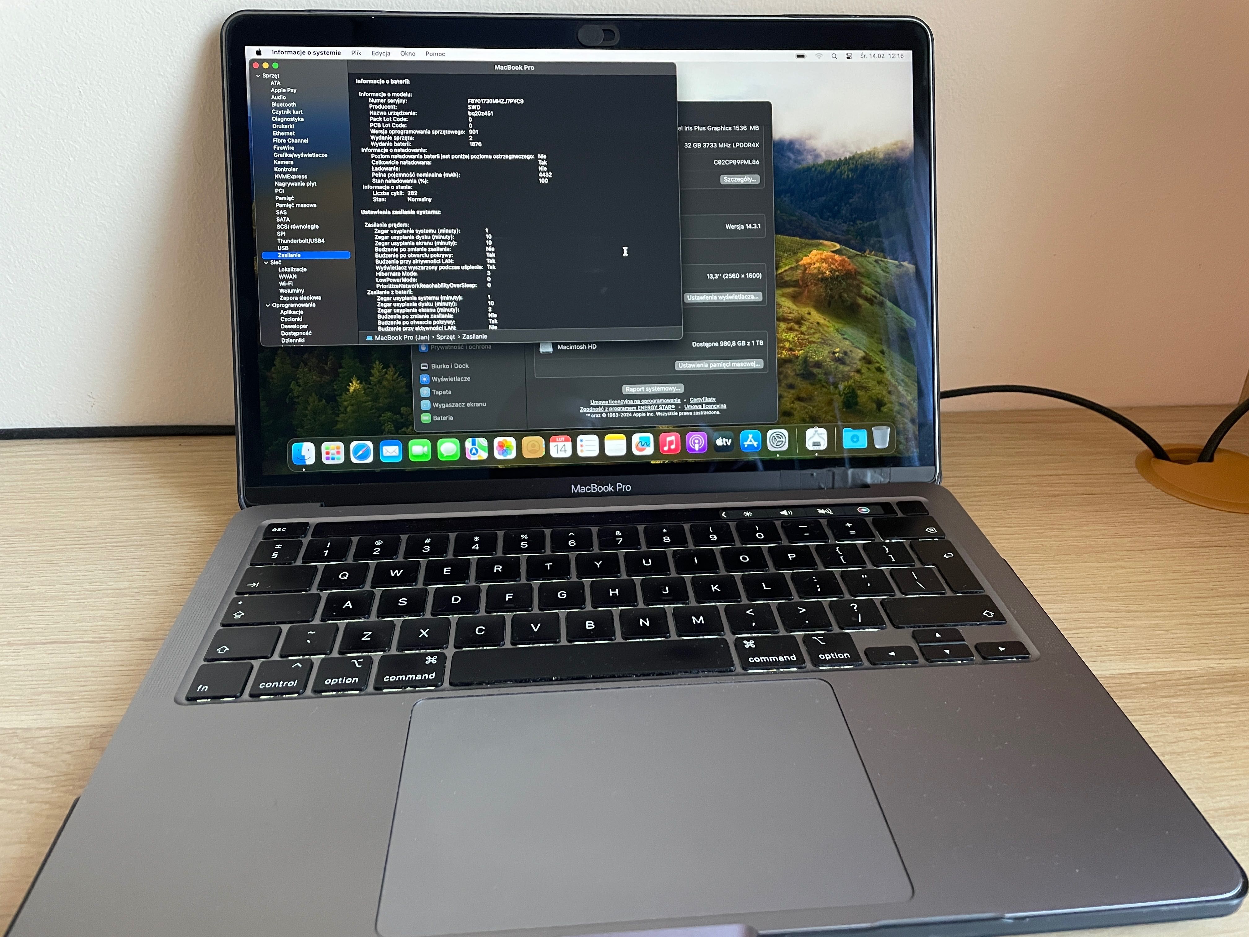 MacBook Pro 13" 2020, i7, 32GB RAM, 1TB SSD, Space