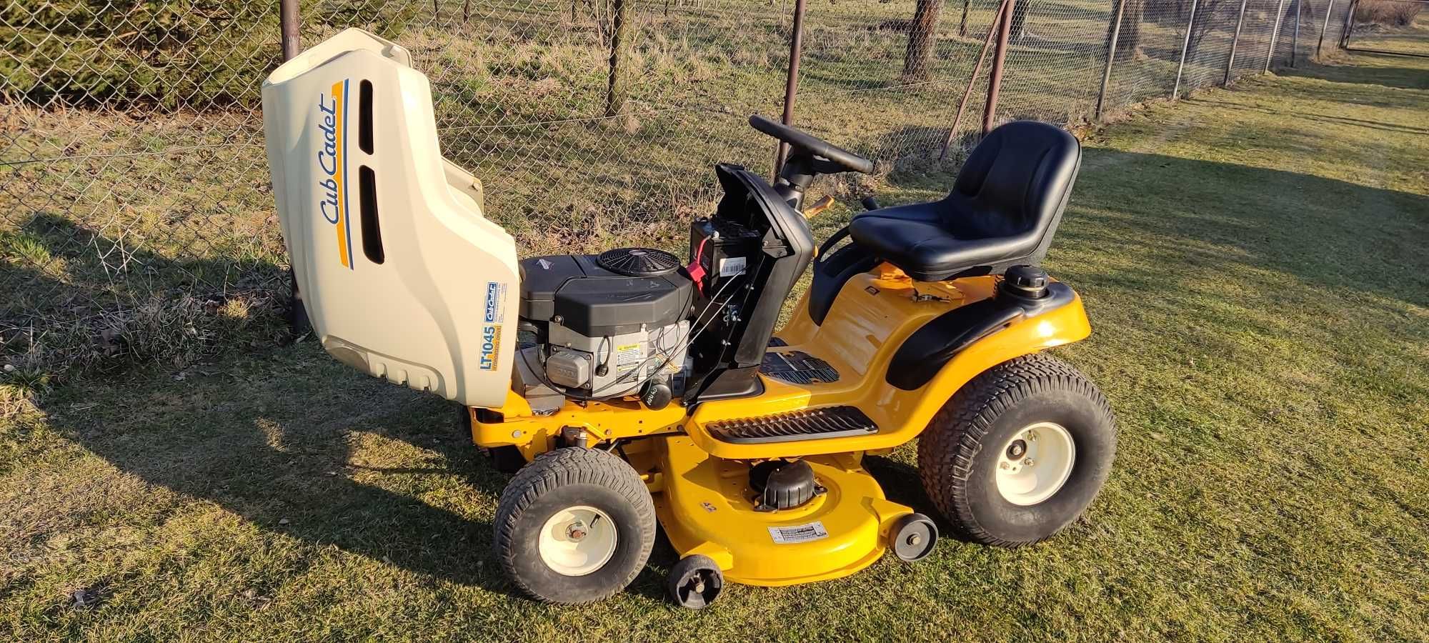 Traktorek kosiarka CUB CADET 24HP V-Twin Briggs Husqvarna John Craftsm