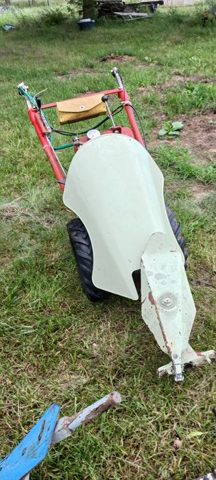 Kosiarka listwowa MF 70