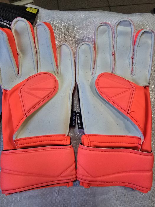 Дитячі Воротарські Рукавички Adidas Predator HC0601 (