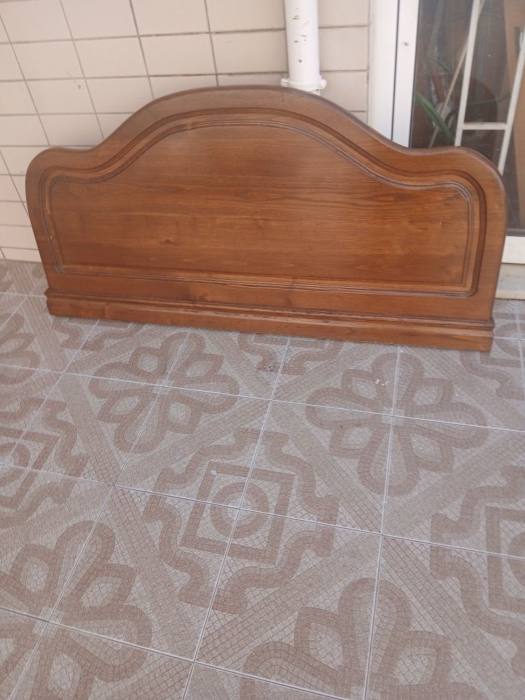 Cama de casal com colchão  e estrado