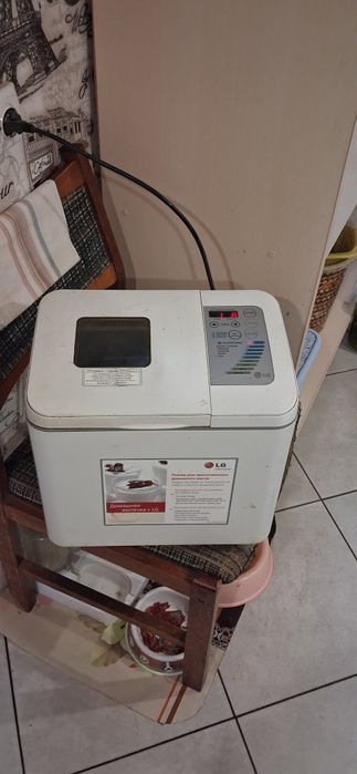 Продам хлебопечь LG