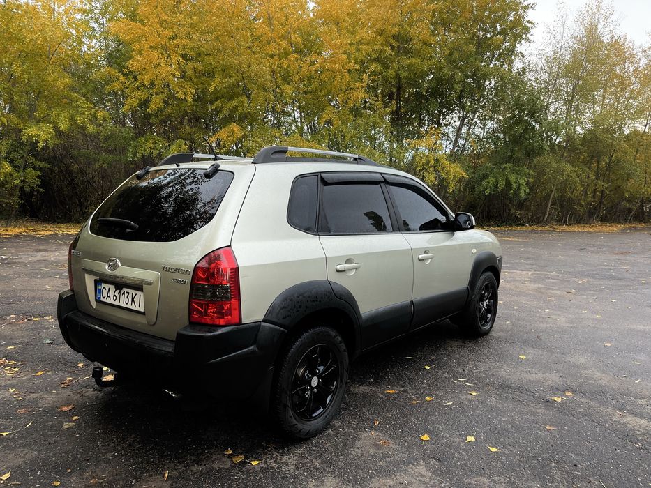Hundai tucson 2008 рік автомат повний привіт