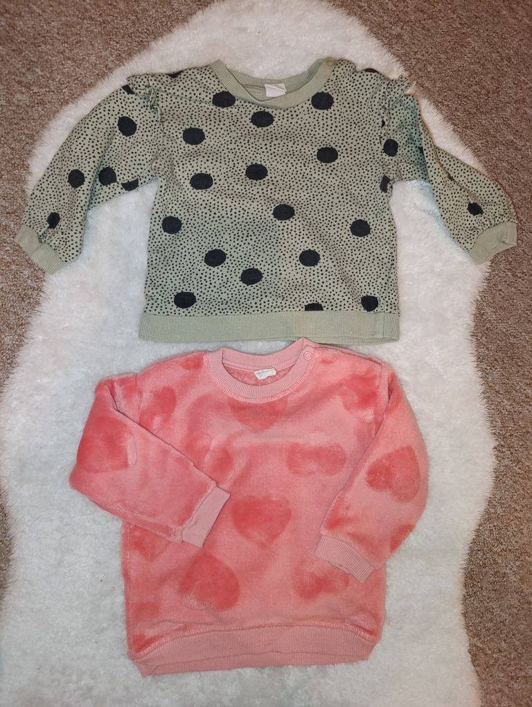Zestaw czterech bluz H&M, Reserved i Disney  dla dziewczynki r. 80