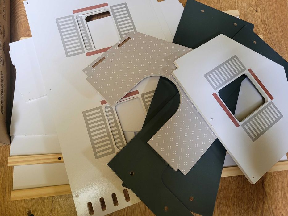 Mamabrum biały drewniany domek dla lalek