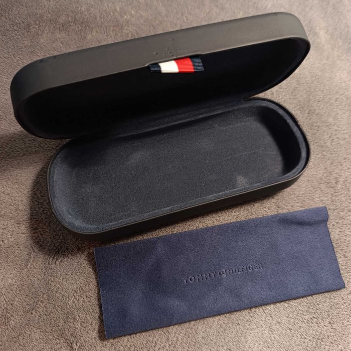 Pudełko Etui na okulary Tommy Hilfiger