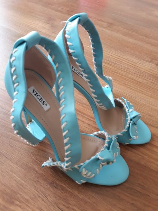 Nowe buty, sandały