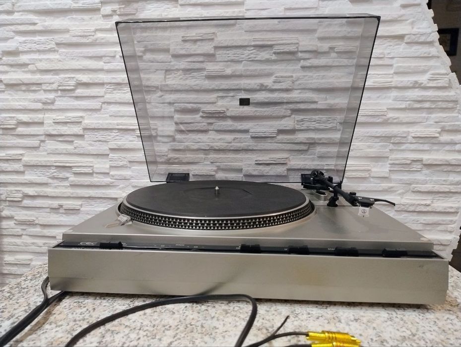 Японский виниловый проигрыватель C.E.C 8003