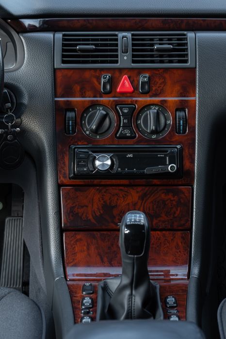 Mercede-Benz E-class W210 2.7CDI Очкарік