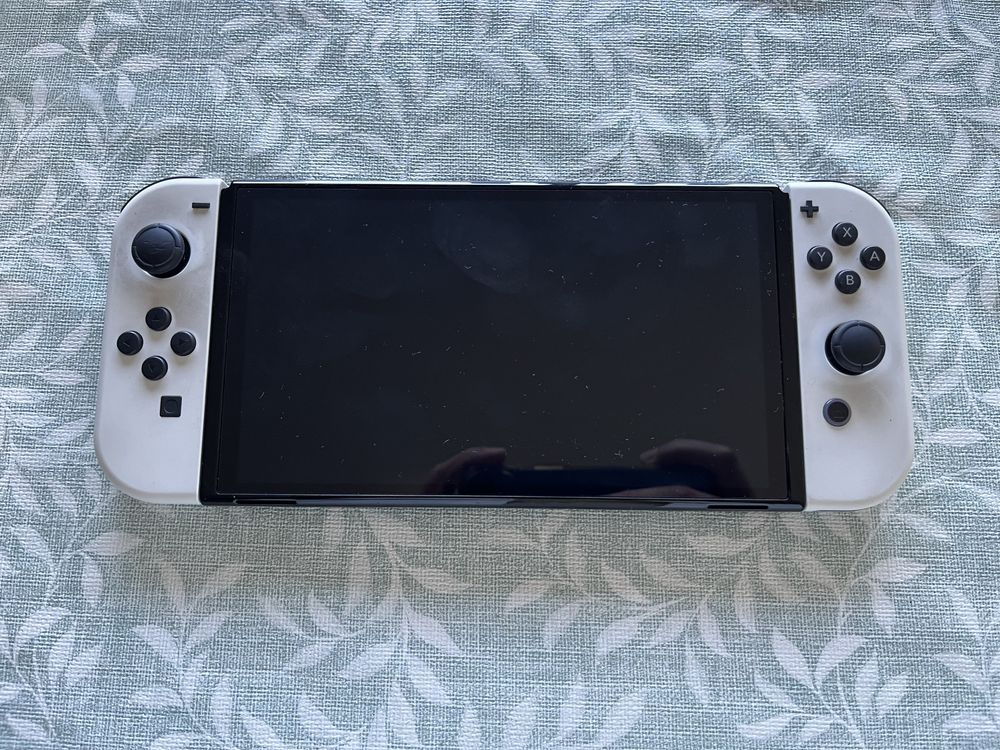 Nintendo Switch OLED - Desbloqueada, com caixa e acesssórios