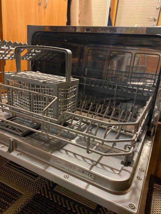 посудомоечная машина б у, настольная, рабочая ELEKTROLUX ESE-2400