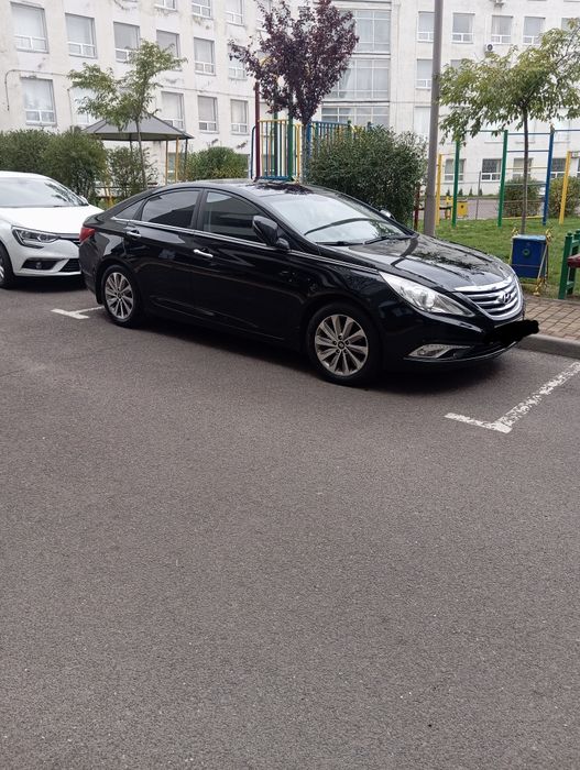 Hyundai Sonata. Офіційне авто.