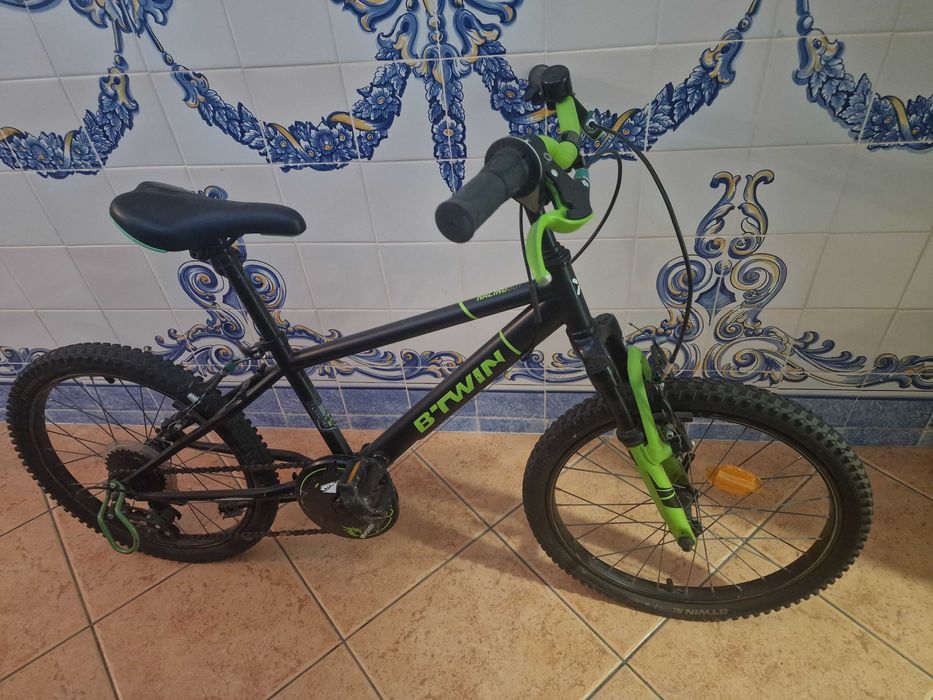 Bicicletas e Mota totalmente nova