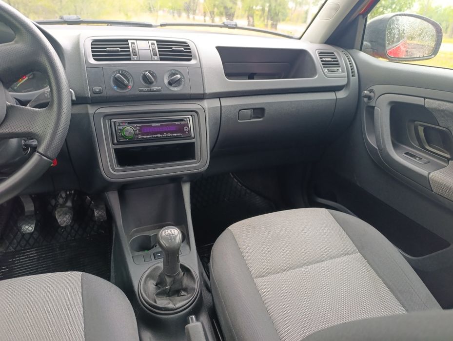 Skoda Fabia 1.6 TDI diesel дизель универсал 2011
