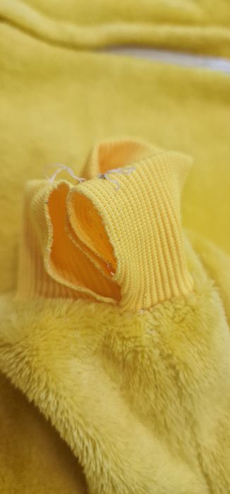 Pluszowy kombinezon Pikachu, pizama