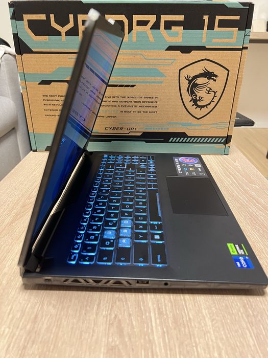 Игровой ноутбук!MSI Cyborg 15(RTX4060)