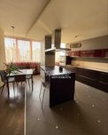 Продам 2 к.кв  - 82 м2, Центр, Жилстрой 2, Пр. Гагарина 43, Холидей