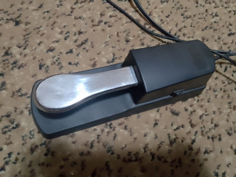 продам піаніно "casio"