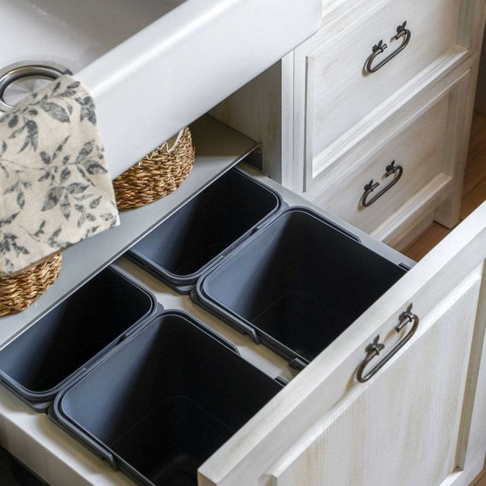 Postarzany drewniany aneks kuchenny w stylu retro - Producent mebli