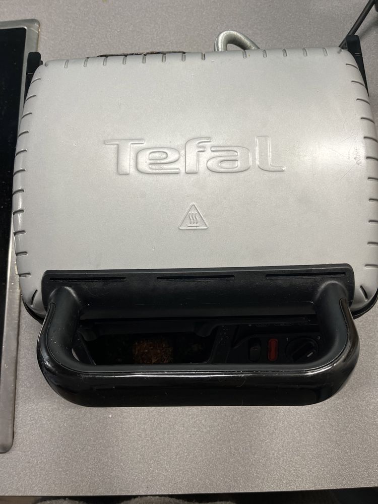 Grill elektryczny TEFAL GC3050 składany 2000w