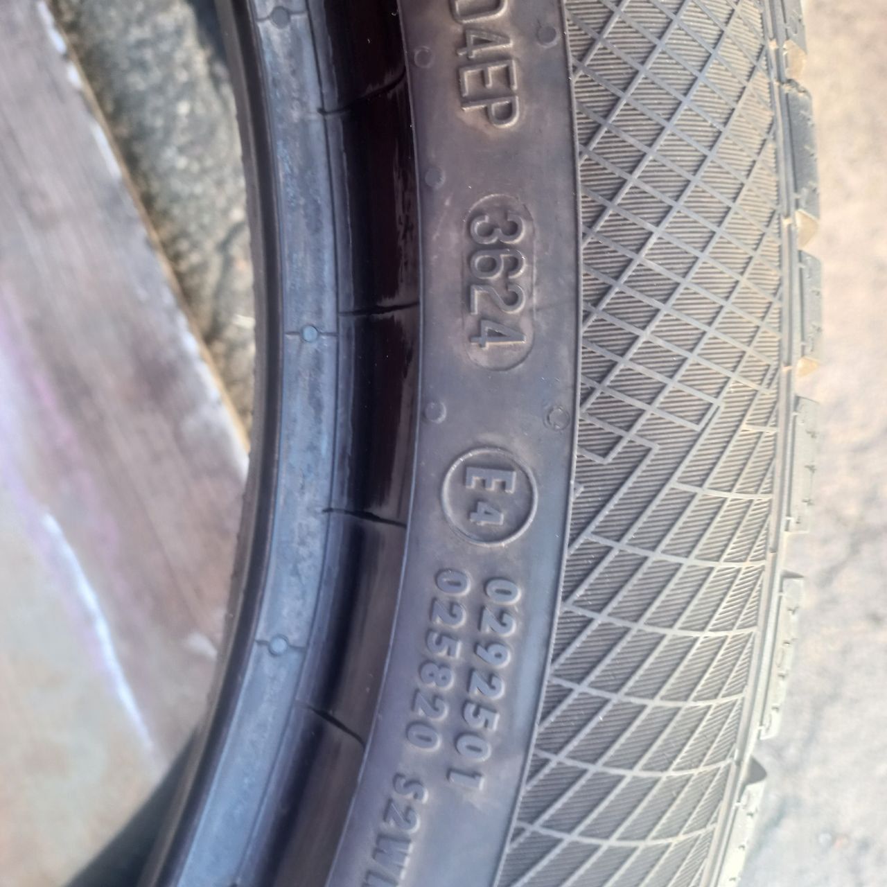 Continental 245/45 r19 2024 рік