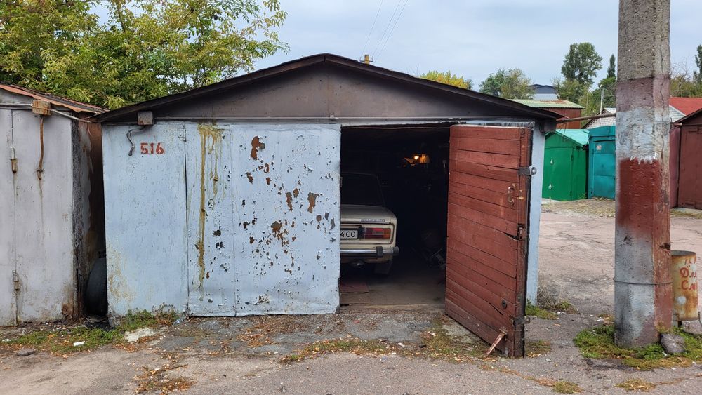 Продається гараж в кооперативі Маяк