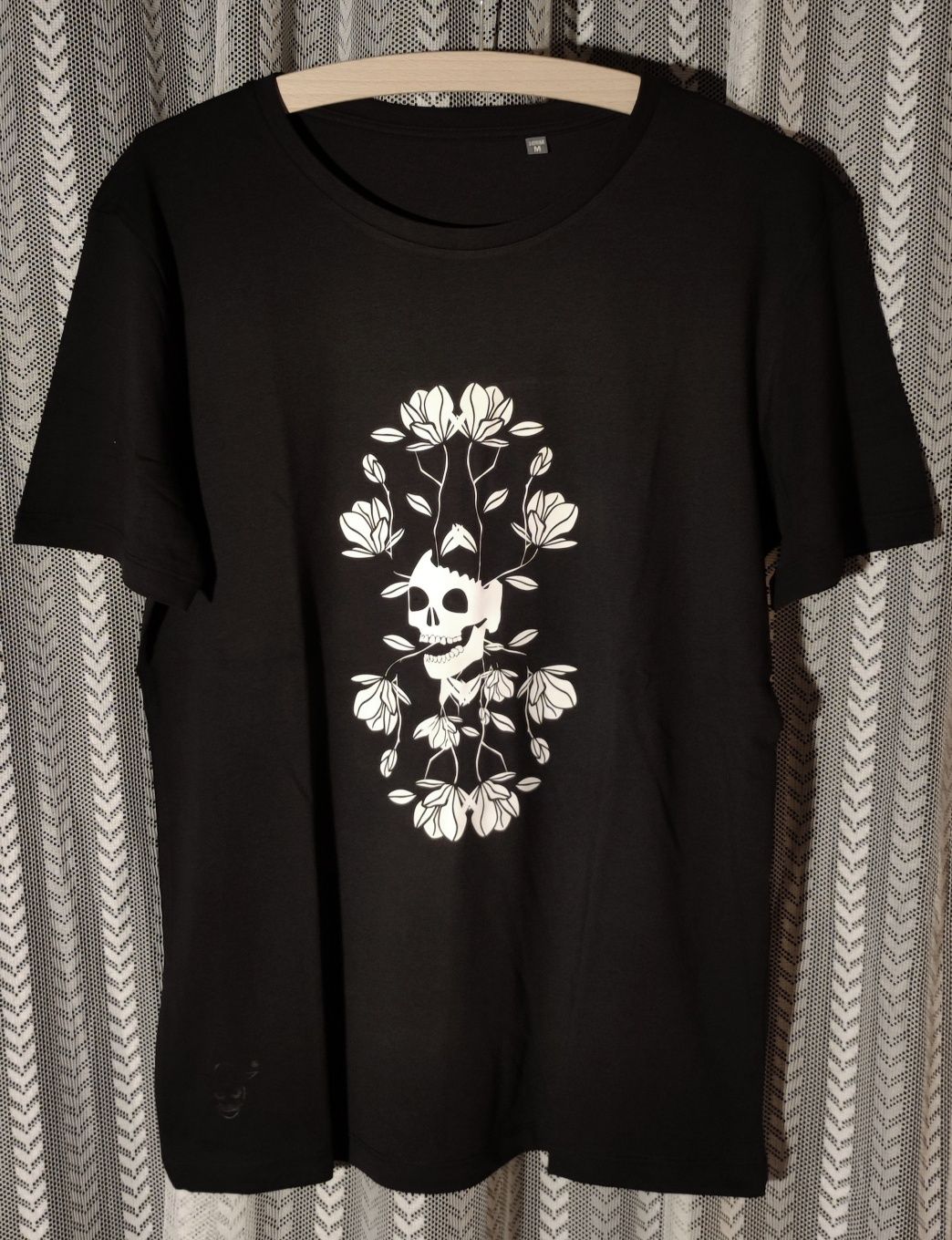 T-shirts Pretas com Caveiras Unisexo