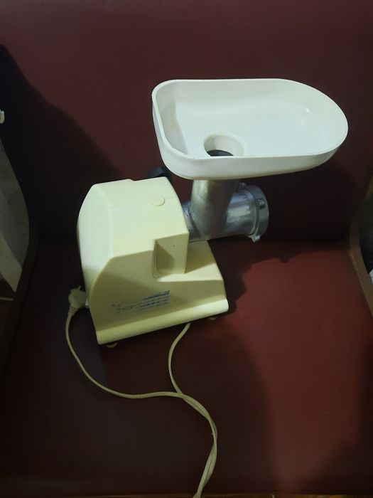 Мясорубка  электрическая