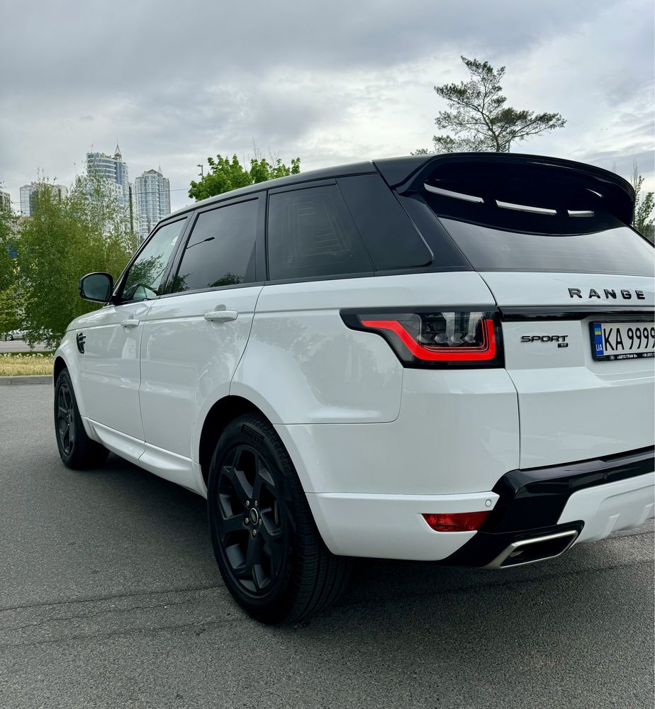 Офіційне авто Land Rover Range Rover Sport 2021 року