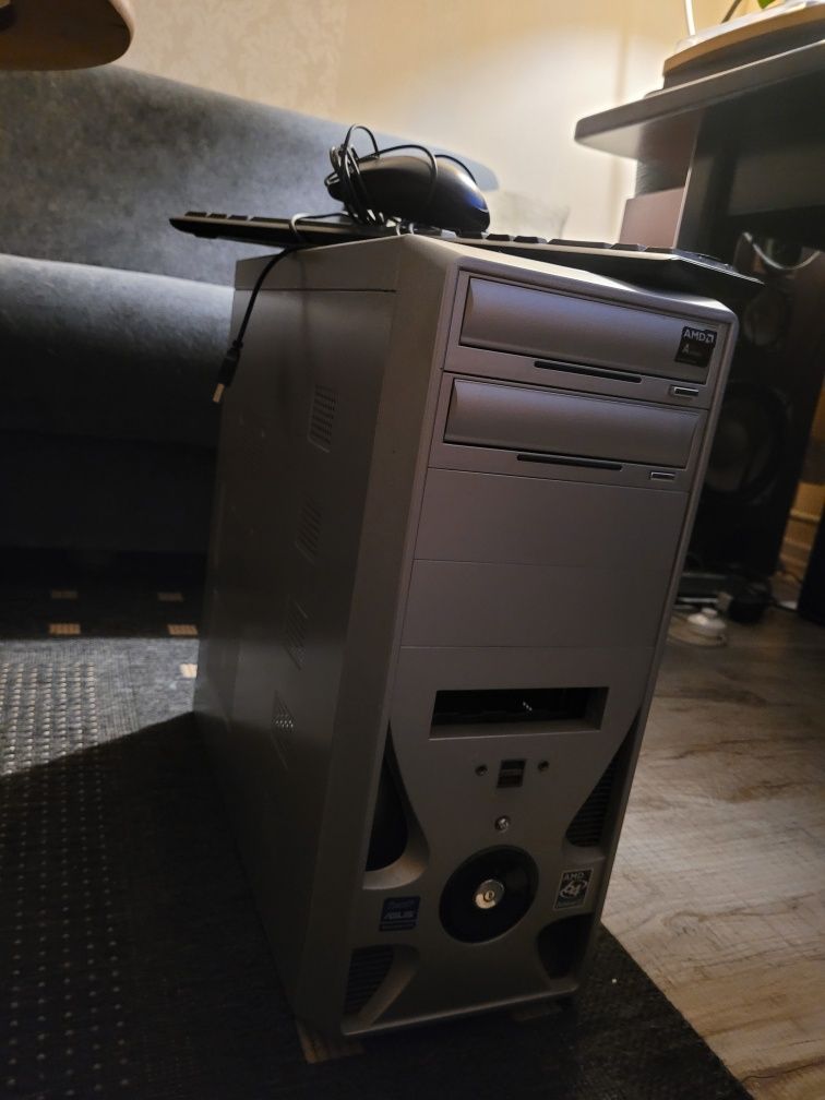 Продам системний блок (AMD A10, 12 ГБ ОЗП, HDD 2 ТБ)